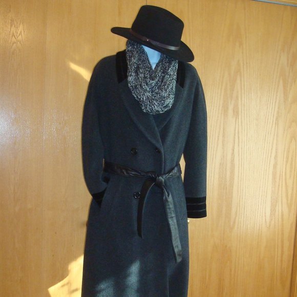 Alorna Jackets & Blazers - Alorna  Coat Womens Large 100% Wool Gray.
